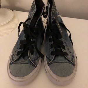 Diesel Shoes - New woman’s Diesel denim hightop sneakers 7.5 Diesel Shoes - New woman’s Diesel denim hightop sneakers 7.5